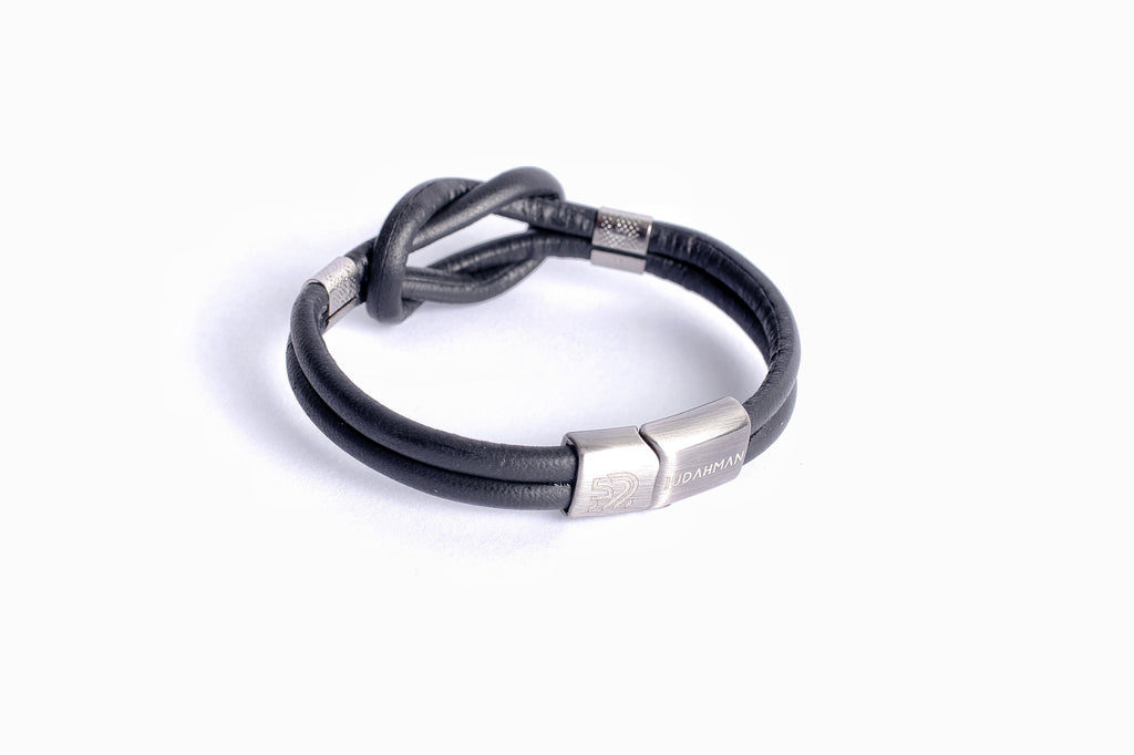 PULSEIRA EM COURO NÓ DIREITO
