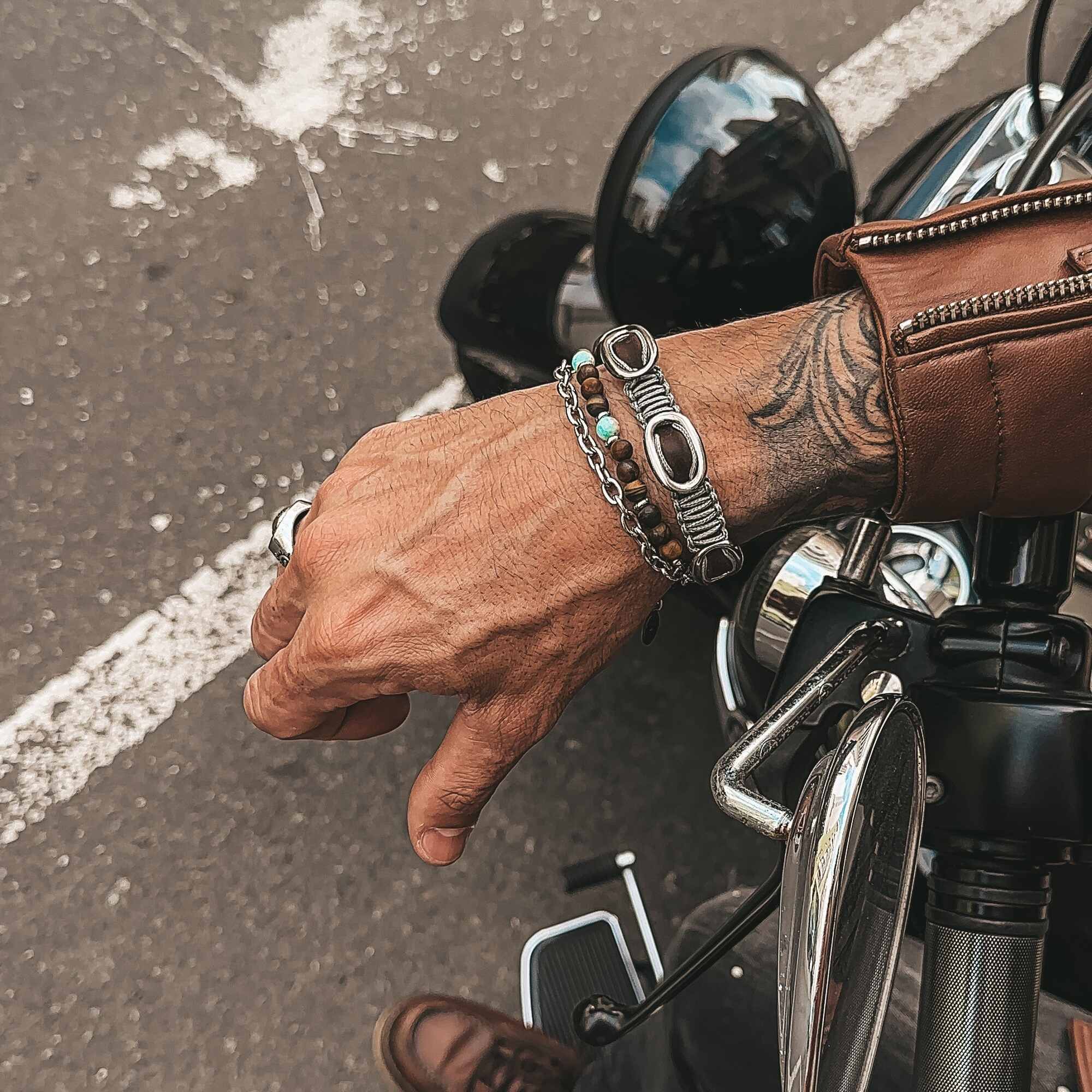 PULSEIRA FORZA EM COURO TABACO